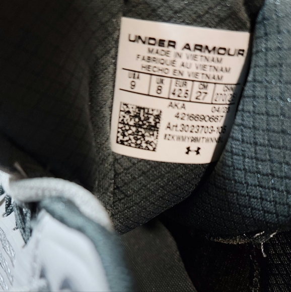 NWOT Under Armour 9 Gray Sneakers Charged Commit TR 3 - Picture 7 of 8